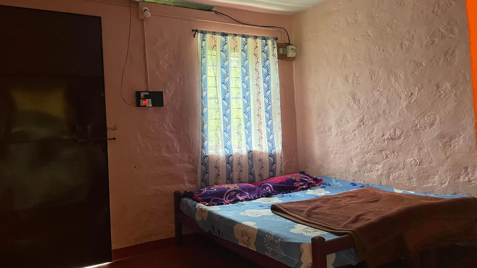 4Acres Private Space Farmhouse With Wifi In Kanthalloor 3 Bedrooms Available Κάμπινγκ